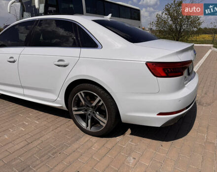 Белый Ауди А4, объемом двигателя 1.98 л и пробегом 190 тыс. км за 16000 $, фото 3 на Automoto.ua