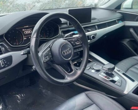 Белый Ауди А4, объемом двигателя 2 л и пробегом 65 тыс. км за 15600 $, фото 5 на Automoto.ua