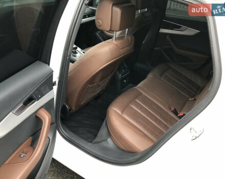 Білий Ауді А4, об'ємом двигуна 2 л та пробігом 173 тис. км за 12345 $, фото 40 на Automoto.ua