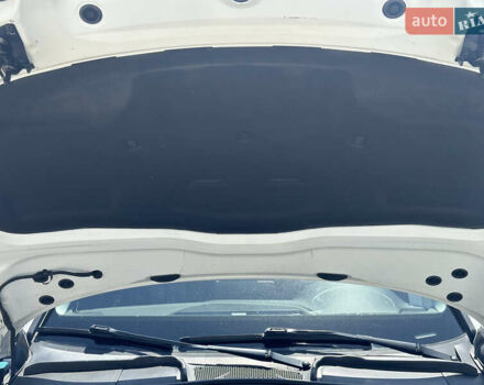 Белый Ауди А4, объемом двигателя 1.98 л и пробегом 190 тыс. км за 16000 $, фото 15 на Automoto.ua