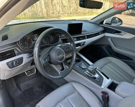 Білий Ауді А4, об'ємом двигуна 2 л та пробігом 142 тис. км за 17999 $, фото 8 на Automoto.ua