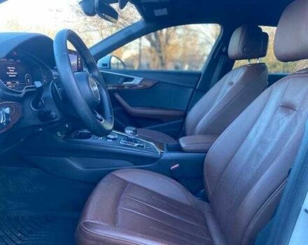 Белый Ауди А4, объемом двигателя 2 л и пробегом 45 тыс. км за 5500 $, фото 8 на Automoto.ua