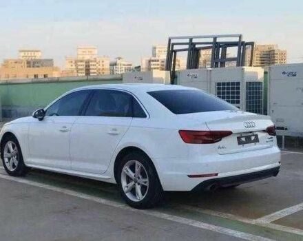 Білий Ауді А4, об'ємом двигуна 2 л та пробігом 150 тис. км за 14000 $, фото 4 на Automoto.ua