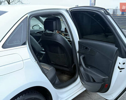 Белый Ауди А4, объемом двигателя 1.98 л и пробегом 120 тыс. км за 18500 $, фото 14 на Automoto.ua