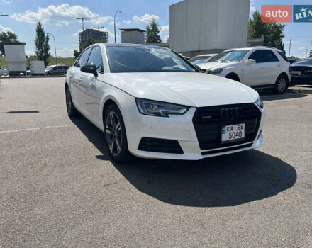 Белый Ауди А4, объемом двигателя 2 л и пробегом 117 тыс. км за 23500 $, фото 2 на Automoto.ua