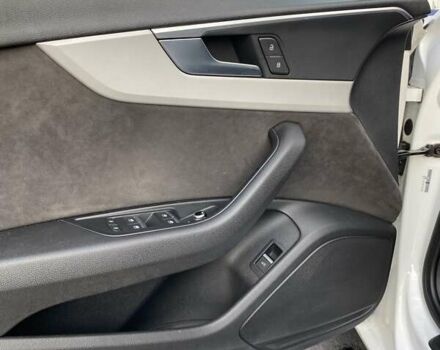 Белый Ауди А4, объемом двигателя 1.97 л и пробегом 300 тыс. км за 17723 $, фото 15 на Automoto.ua