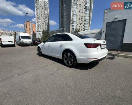Белый Ауди А4, объемом двигателя 2 л и пробегом 117 тыс. км за 23500 $, фото 7 на Automoto.ua