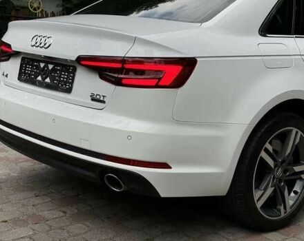 Белый Ауди А4, объемом двигателя 2 л и пробегом 82 тыс. км за 14000 $, фото 6 на Automoto.ua