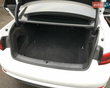 Білий Ауді А4, об'ємом двигуна 2 л та пробігом 173 тис. км за 12345 $, фото 51 на Automoto.ua