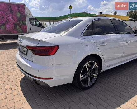 Белый Ауди А4, объемом двигателя 1.98 л и пробегом 187 тыс. км за 18000 $, фото 4 на Automoto.ua