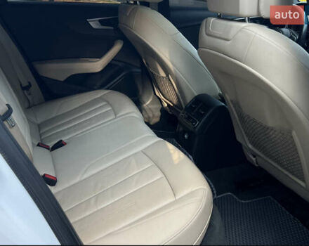 Белый Ауди А4, объемом двигателя 2 л и пробегом 222 тыс. км за 18199 $, фото 9 на Automoto.ua