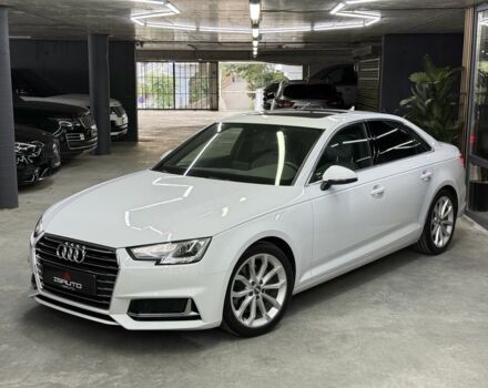 Белый Ауди А4, объемом двигателя 2 л и пробегом 97 тыс. км за 18900 $, фото 4 на Automoto.ua