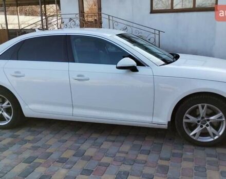 Белый Ауди А4, объемом двигателя 2 л и пробегом 168 тыс. км за 22000 $, фото 3 на Automoto.ua