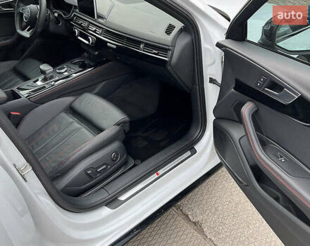 Білий Ауді А4, об'ємом двигуна 1.98 л та пробігом 75 тис. км за 17400 $, фото 5 на Automoto.ua