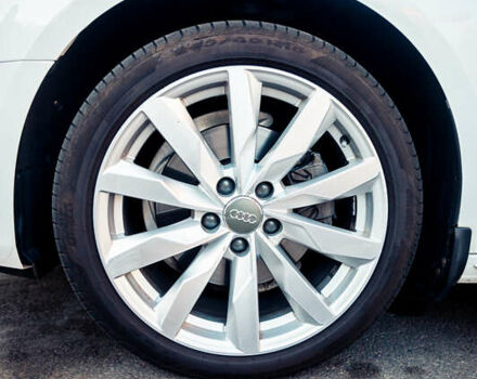 Білий Ауді А4, об'ємом двигуна 1.98 л та пробігом 150 тис. км за 21500 $, фото 10 на Automoto.ua