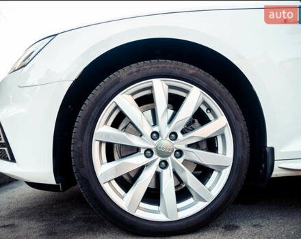 Білий Ауді А4, об'ємом двигуна 1.98 л та пробігом 150 тис. км за 21500 $, фото 12 на Automoto.ua