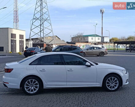 Белый Ауди А4, объемом двигателя 1.98 л и пробегом 132 тыс. км за 17000 $, фото 5 на Automoto.ua