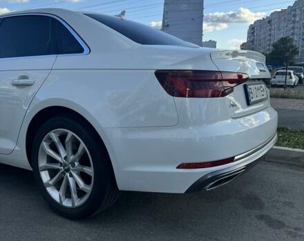 Білий Ауді А4, об'ємом двигуна 2 л та пробігом 75 тис. км за 22000 $, фото 4 на Automoto.ua