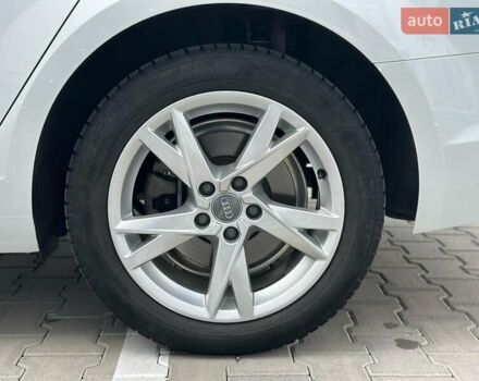 Білий Ауді А4, об'ємом двигуна 2 л та пробігом 45 тис. км за 25499 $, фото 3 на Automoto.ua