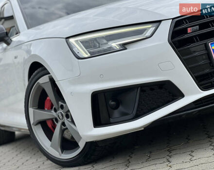 Белый Ауди А4, объемом двигателя 3 л и пробегом 113 тыс. км за 26900 $, фото 2 на Automoto.ua
