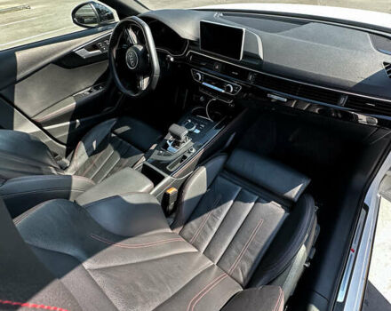 Ауди А4 2018 в Львове на Automoto.ua Белый Ауди А4, объемом двигателя 1.98 л и пробегом 106 тыс. км за 23500 $, фото 12 на Automoto.ua