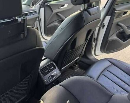 Білий Ауді А4, об'ємом двигуна 2 л та пробігом 100 тис. км за 18000 $, фото 13 на Automoto.ua