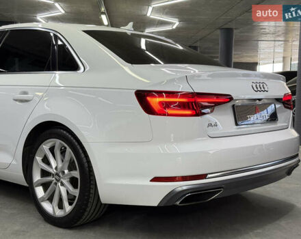 Ауді А4 2018 у Одесі на Automoto.ua Білий Ауді А4, об'ємом двигуна 1.98 л та пробігом 97 тис. км за 18900 $, фото 12 на Automoto.ua