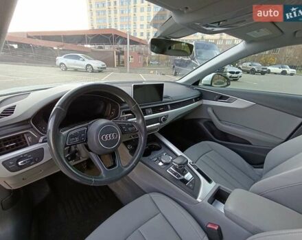 Білий Ауді А4, об'ємом двигуна 2 л та пробігом 132 тис. км за 17000 $, фото 15 на Automoto.ua