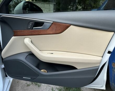 Ауди А4 2018 в Николаеве на Automoto.ua Белый Ауди А4, объемом двигателя 0 л и пробегом 75 тыс. км за 19300 $, фото 12 на Automoto.ua