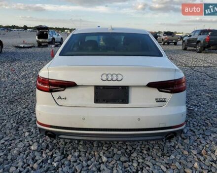 Белый Ауди А4, объемом двигателя 2 л и пробегом 50 тыс. км за 4000 $, фото 5 на Automoto.ua