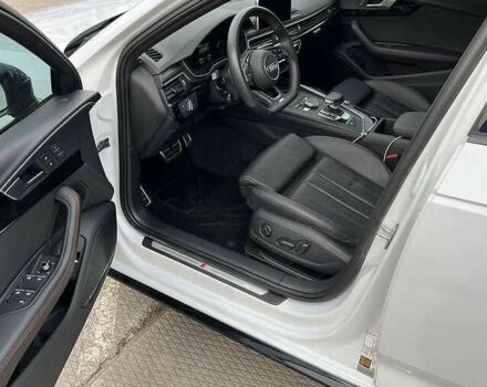 Білий Ауді А4, об'ємом двигуна 2 л та пробігом 65 тис. км за 15400 $, фото 3 на Automoto.ua
