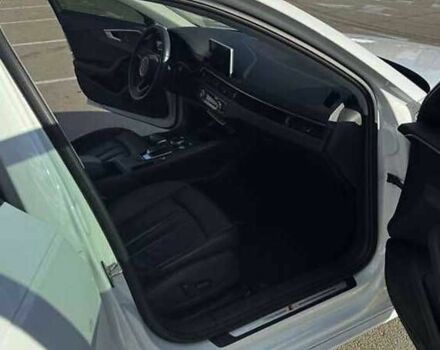 Білий Ауді А4, об'ємом двигуна 2 л та пробігом 100 тис. км за 18000 $, фото 11 на Automoto.ua