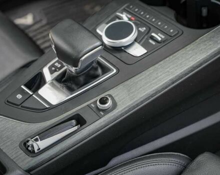 Білий Ауді А4, об'ємом двигуна 2 л та пробігом 78 тис. км за 17900 $, фото 8 на Automoto.ua