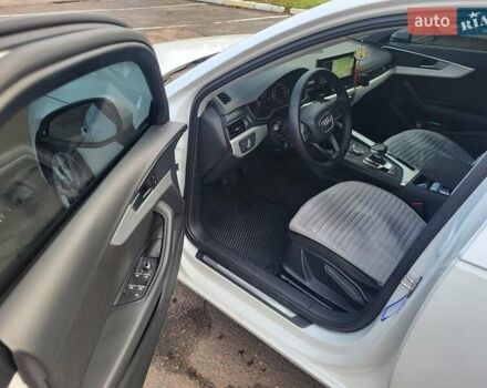 Белый Ауди А4, объемом двигателя 2 л и пробегом 209 тыс. км за 20800 $, фото 4 на Automoto.ua