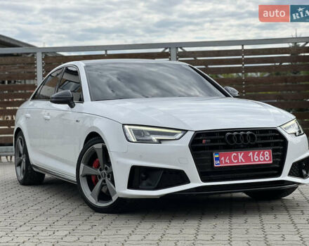 Белый Ауди А4, объемом двигателя 3 л и пробегом 113 тыс. км за 26900 $, фото 1 на Automoto.ua
