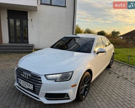 Белый Ауди А4, объемом двигателя 2 л и пробегом 240 тыс. км за 12900 $, фото 3 на Automoto.ua