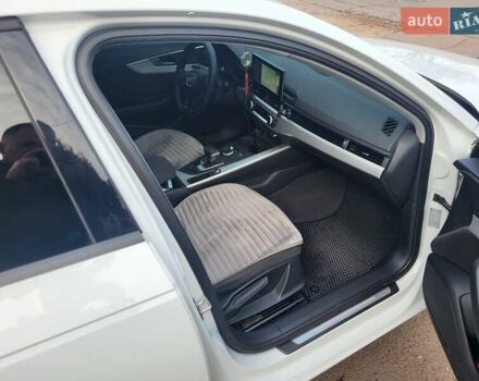 Белый Ауди А4, объемом двигателя 2 л и пробегом 209 тыс. км за 20800 $, фото 3 на Automoto.ua