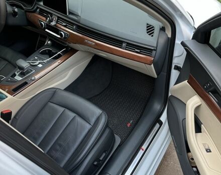 Ауди А4 2018 в Николаеве на Automoto.ua Белый Ауди А4, объемом двигателя 0 л и пробегом 75 тыс. км за 19300 $, фото 6 на Automoto.ua