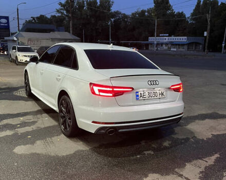 Ауді А4 2018 у Дніпро (Дніпропетровську) на Automoto.ua Білий Ауді А4, об'ємом двигуна 1.98 л та пробігом 115 тис. км за 26200 $, фото 2 на Automoto.ua