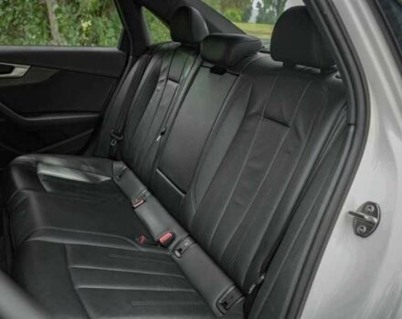 Білий Ауді А4, об'ємом двигуна 2 л та пробігом 78 тис. км за 17900 $, фото 9 на Automoto.ua