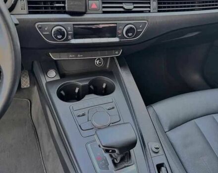 Білий Ауді А4, об'ємом двигуна 2 л та пробігом 90 тис. км за 16000 $, фото 8 на Automoto.ua