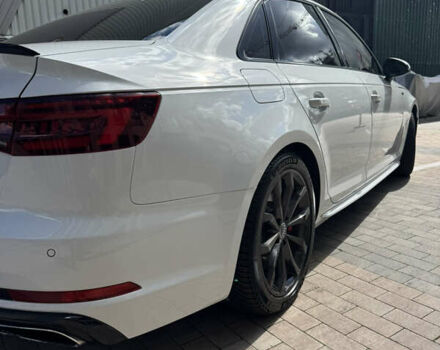 Белый Ауди А4, объемом двигателя 1.98 л и пробегом 111 тыс. км за 28500 $, фото 2 на Automoto.ua