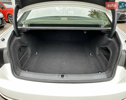 Білий Ауді А4, об'ємом двигуна 2 л та пробігом 96 тис. км за 20500 $, фото 28 на Automoto.ua