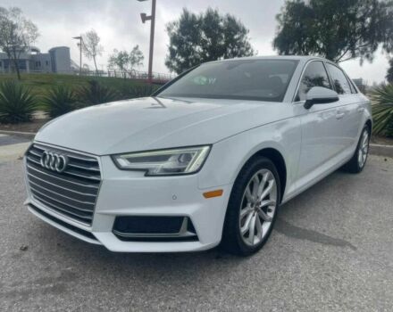 Белый Ауди А4, объемом двигателя 2 л и пробегом 31 тыс. км за 12000 $, фото 2 на Automoto.ua