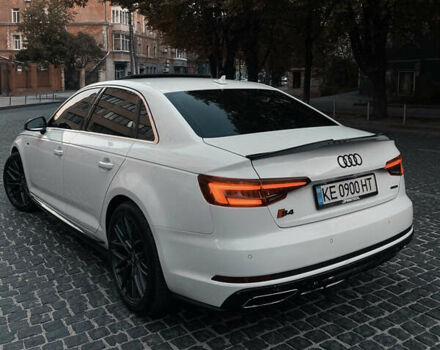 Белый Ауди А4, объемом двигателя 2 л и пробегом 79 тыс. км за 25400 $, фото 4 на Automoto.ua