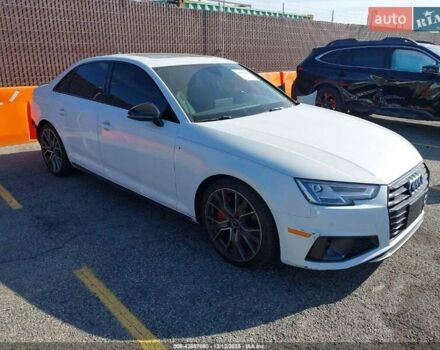 Белый Ауди А4, объемом двигателя 2 л и пробегом 141 тыс. км за 4700 $, фото 1 на Automoto.ua