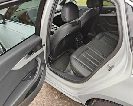 Белый Ауди А4, объемом двигателя 2 л и пробегом 80 тыс. км за 11200 $, фото 17 на Automoto.ua