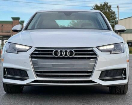 Белый Ауди А4, объемом двигателя 2 л и пробегом 31 тыс. км за 12700 $, фото 1 на Automoto.ua