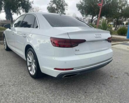 Белый Ауди А4, объемом двигателя 2 л и пробегом 31 тыс. км за 12000 $, фото 4 на Automoto.ua