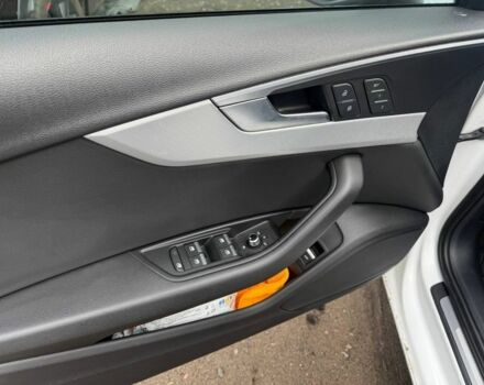 Белый Ауди А4, объемом двигателя 2 л и пробегом 120 тыс. км за 20500 $, фото 8 на Automoto.ua